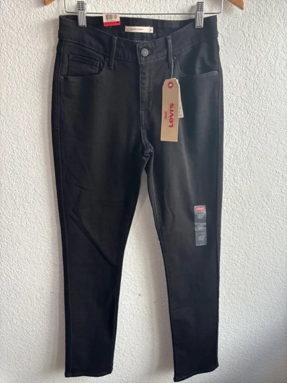 Levi’s Black Mid Rise Skinny Jeans Size 6 New